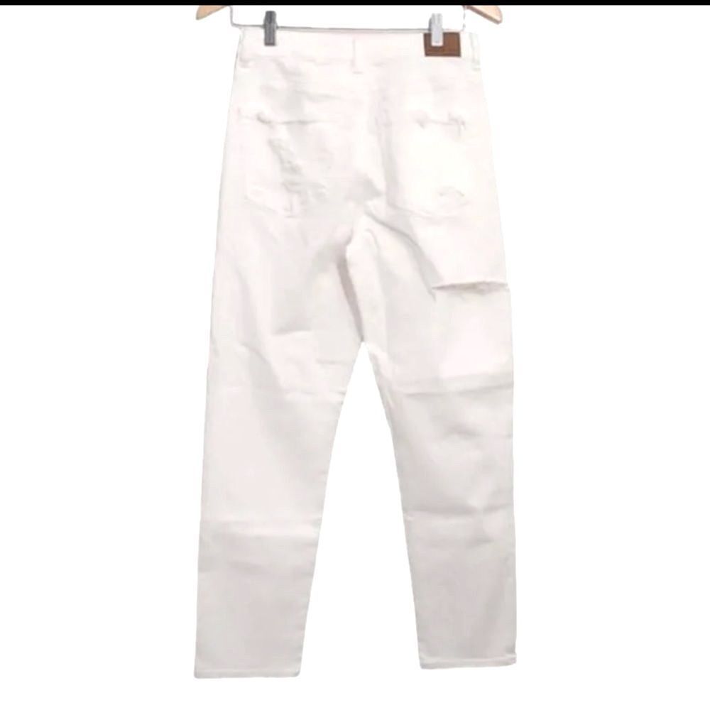 American Eagle White Ripped Mom Jeans Size 8 or W29 Short - Picture 3 of 9